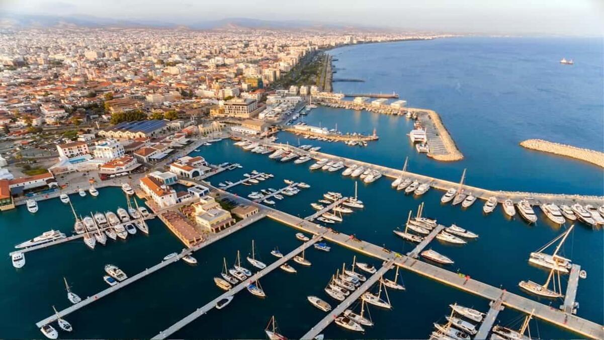 Μαρίνα Λεμεσού στην Κύπρο – Δορυφορικά και επίγεια συστήματα στη Λεμεσό από τη ΛΥΡΑ ΑΕΒΕ